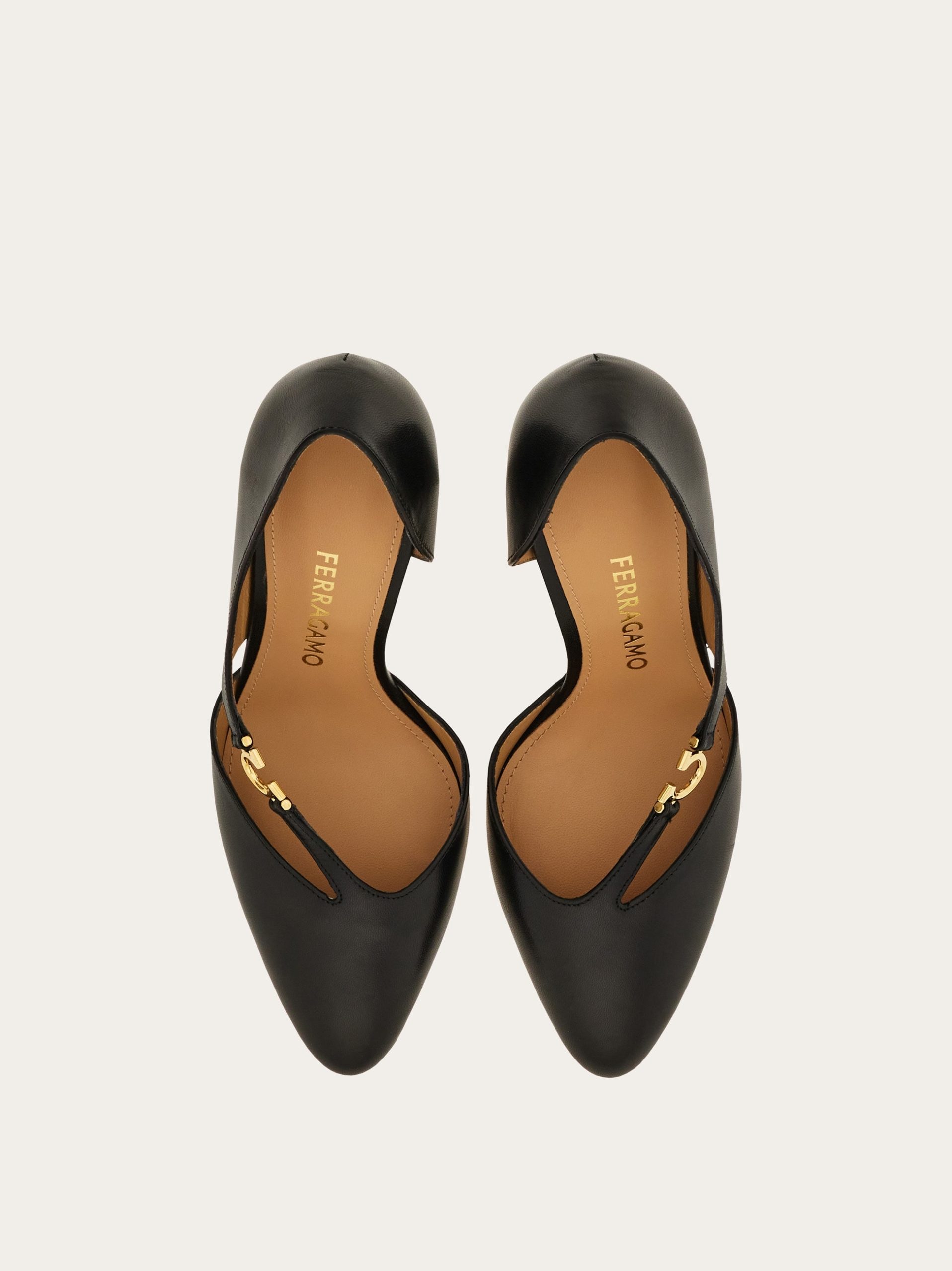 Ferragamo Pump with Gancini detail - Image 6